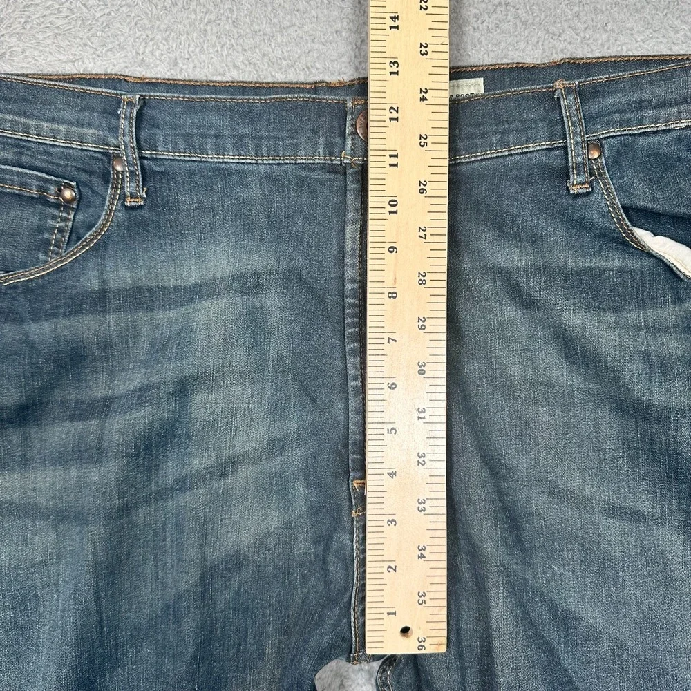 Wrangler Jeans Mens 42x30 Denim Blue Relaxed Fit‎ Bootcut Medium Wash 1098R8TOX